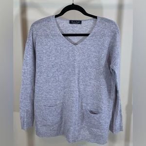 Claudia Nichole • Cashmere V-Neck Sweater • Size Small